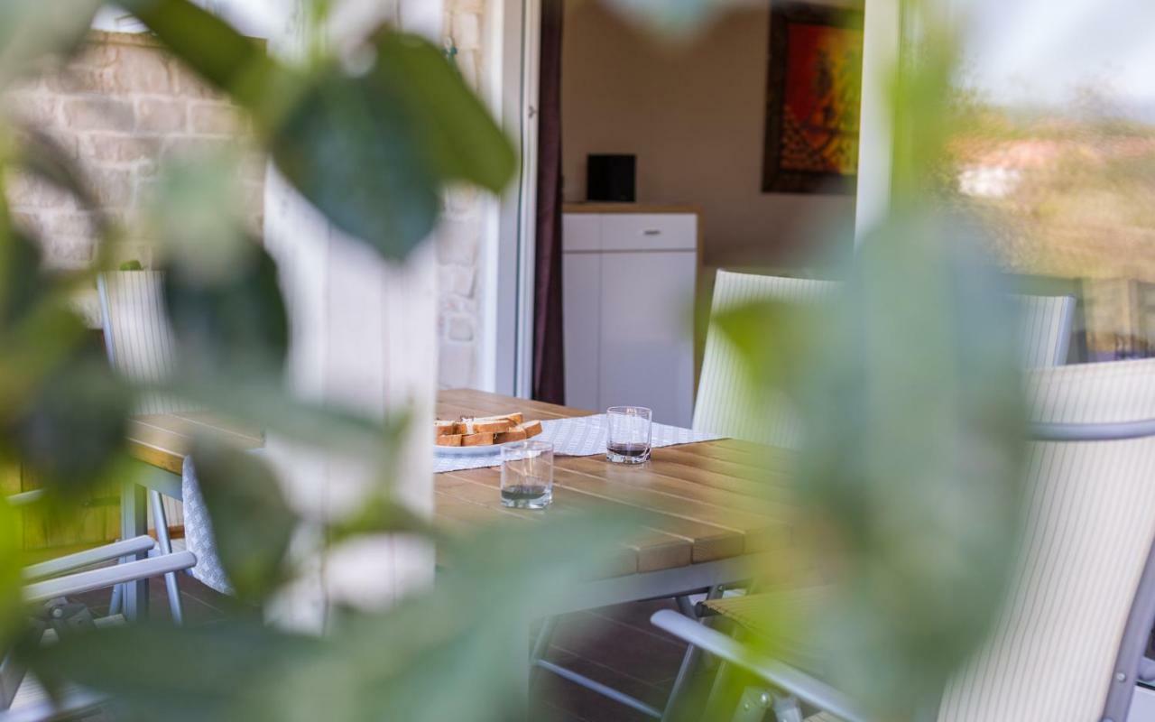 Apartment Trava Klimno Zewnętrze zdjęcie